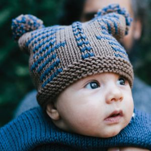 Babymuts breien met pompons